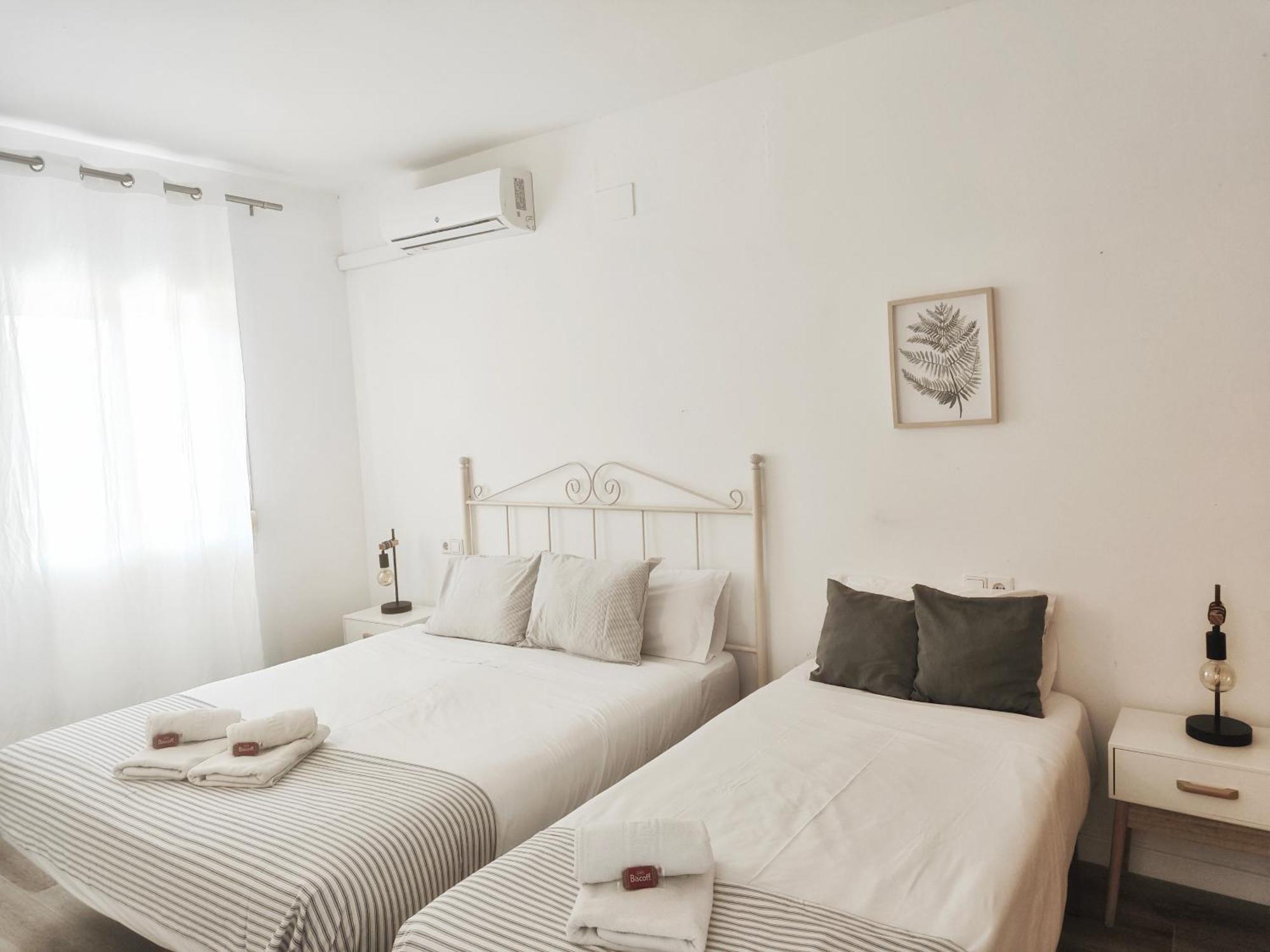 Casa Oasis Benalbeach بينالماذينا الغرفة الصورة