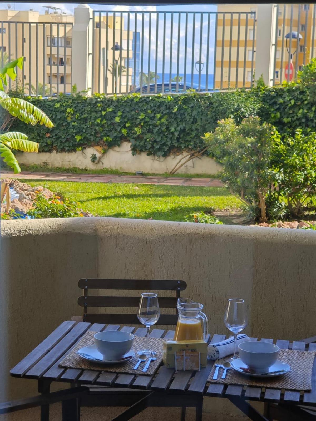 Casa Oasis Benalbeach بينالماذينا المظهر الخارجي الصورة