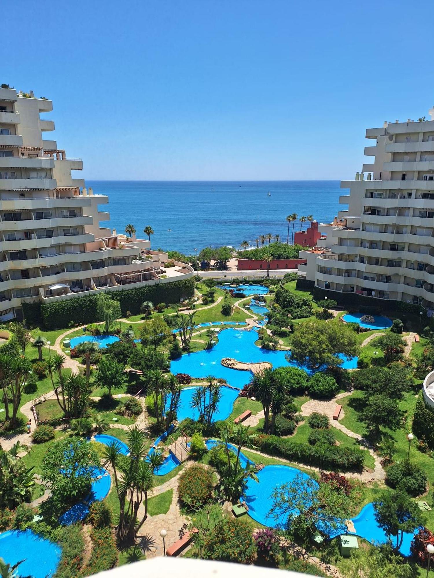 Casa Oasis Benalbeach بينالماذينا المظهر الخارجي الصورة