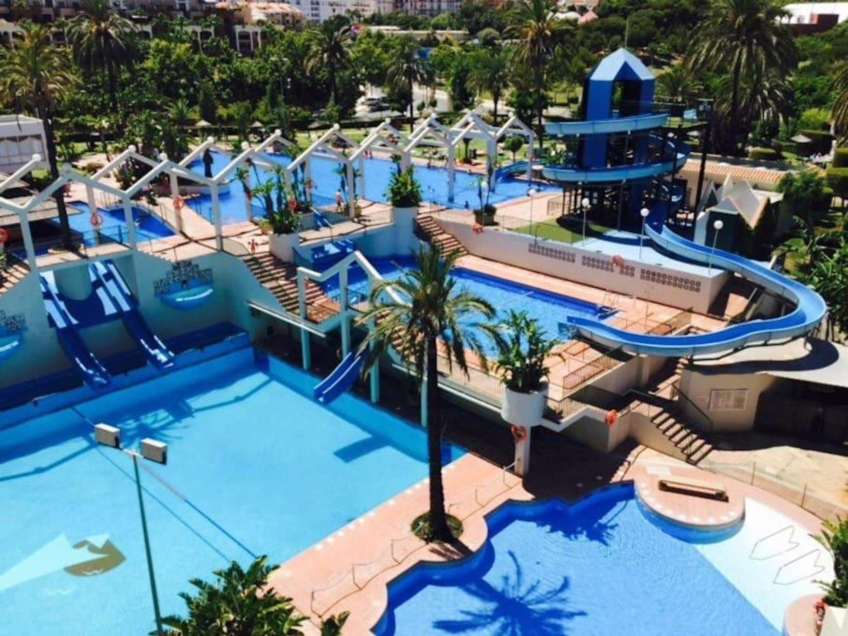 Casa Oasis Benalbeach بينالماذينا المظهر الخارجي الصورة